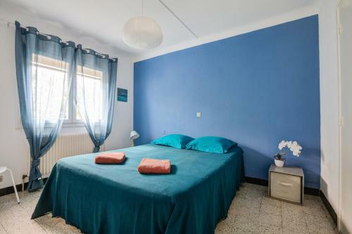 Maison de Vacances Avec Jardin � 50 M de La Plage