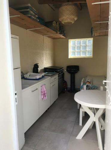 Maison de Vacances Avec Jardin � 50 M de La Plage