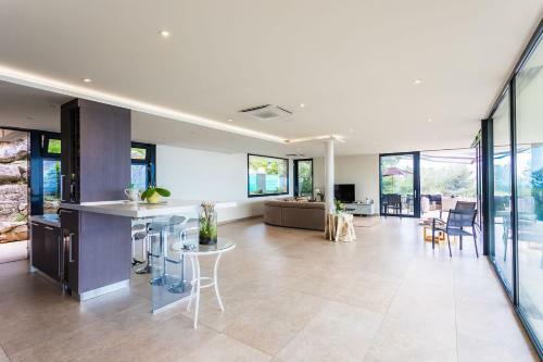 Villa Dyonis Vi4231by Riviera Holiday Homes