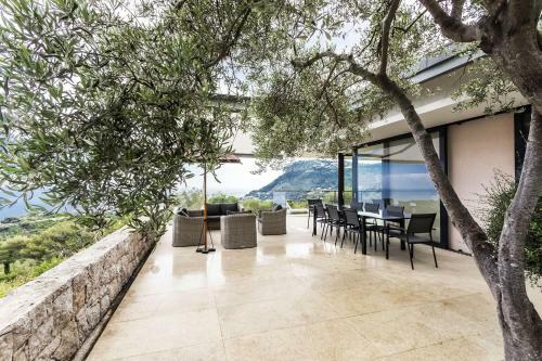 Villa Dyonis Vi4231by Riviera Holiday Homes