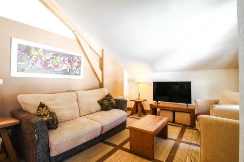 Apartamento Cosy, Modern 2-bed With Fireplace & Beautiful Views