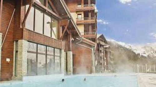 Flaine Prime Ski In, Ski Out Apartment
