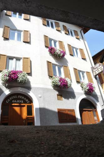 Hotel Garni Castel Ferari