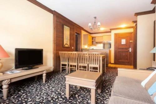 Apartamento Arc 1950 2bdrm 6/8 Guests Ski-in/out Pool+jacuzzi