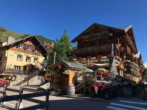 Hotel Doume's Lodge