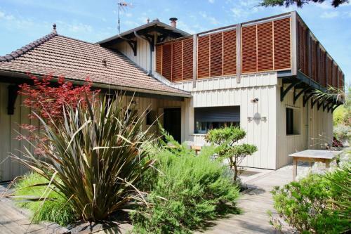Stunning High Standard Villa, Heated Pool+aircon+terrace+garden