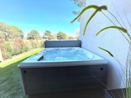 Jolie Villa Avec Jacuzzi A 1km de La Plage de Cala Rossa