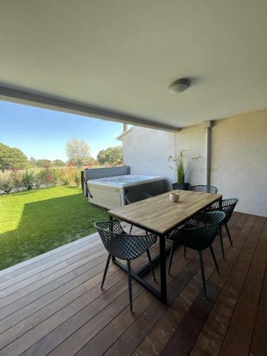 Jolie Villa Avec Jacuzzi A 1km de La Plage de Cala Rossa