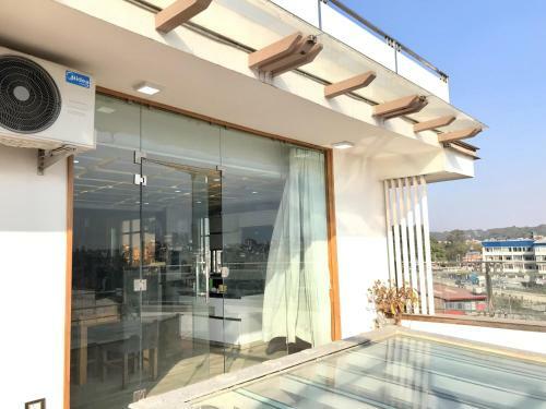 Aura Home