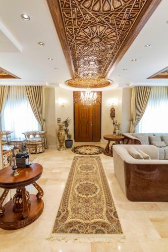 Aicha Villa