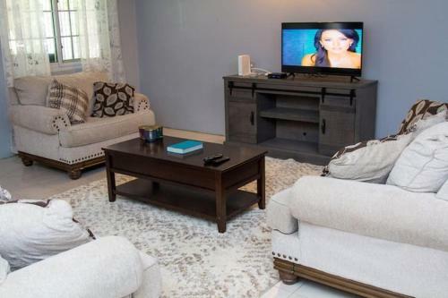 Villa Luxury @ The Crest - Richmond - Ocho Rios