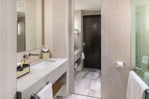 Hotel Doubletree By Hilton Karaka