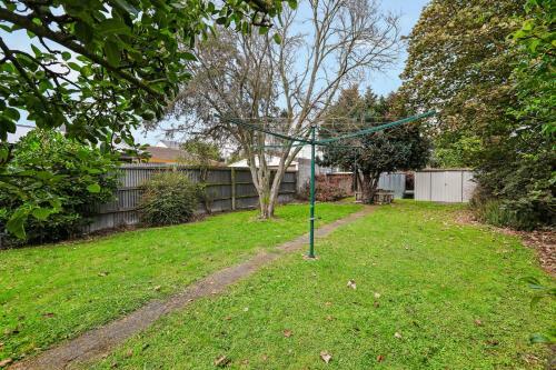 Addington Cottage - Christchurch Holiday Home