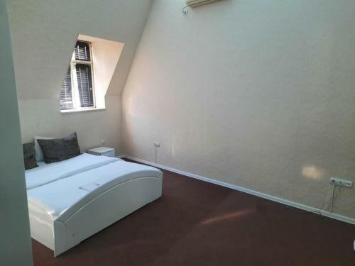 Apartament On Nizami Street 4 Rooms