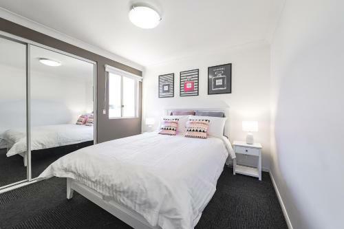 Hostal Calamvale Business Or Holiday Like Home