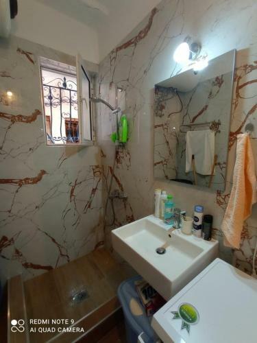 Port Side - 2br Apartment - Center Location
