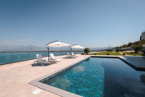 Panoramic Lake View Luxury Villa