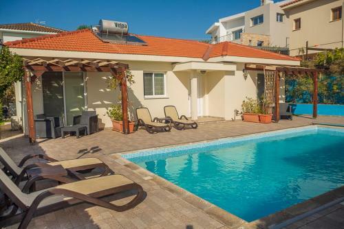 Villa Calliroe Uno By Agroholidays