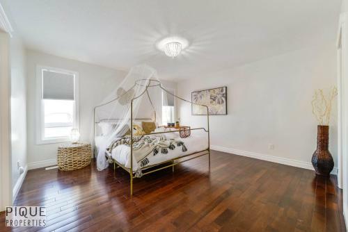 Villa New, 3bdrm Tropical Oasis, Central, Garage, Fireplace, Wifi!