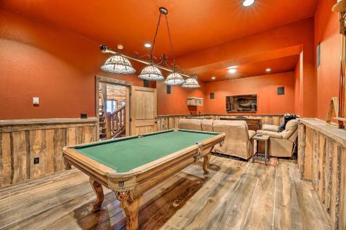 Rustic Greer Cabin With Mountain Views!