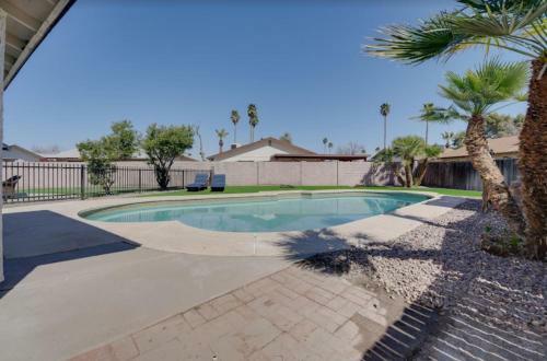Private Resort Centrally Located W/ Outdoor Oasis.