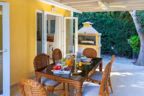 Villa Lime Coral