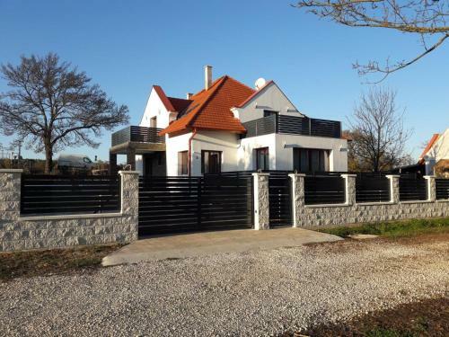 Boksay Apartman Balatonudvari