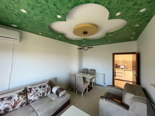Elko Lux Apartments
