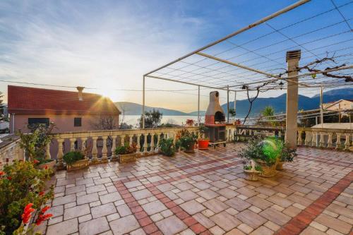 Apartamento Vila Lastva 1