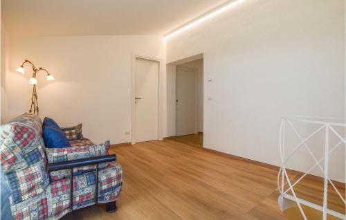 Nice Home In Arcidosso With Wifi And 5 Bedrooms