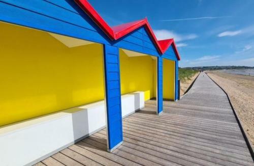 4 Bedroom Home By The Sea