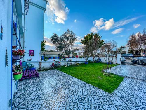 Huge 3br Villa With A Beautiful Garden At Ortakent