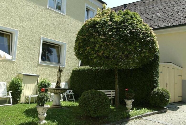 Hotel Biedermeier Hof