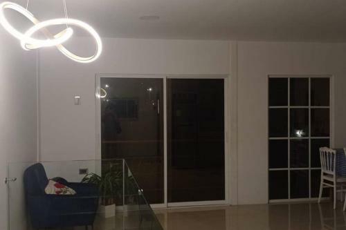 Precioso Y Moderno Apartamento Con Parqueo Gratis.