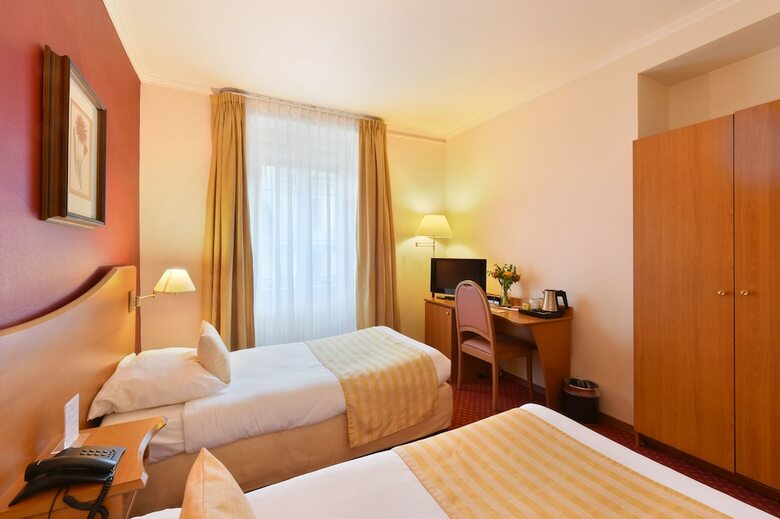 Hotel International & Terminus(.)