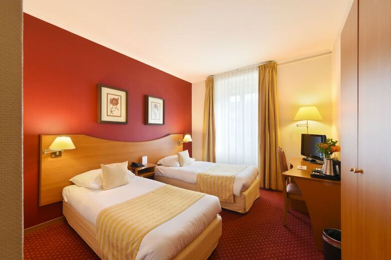 Hotel International & Terminus(.)