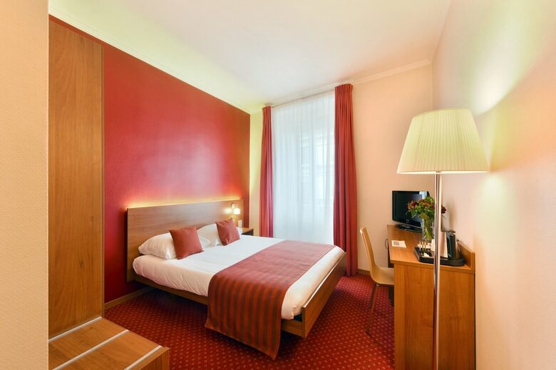 Hotel International & Terminus(.)