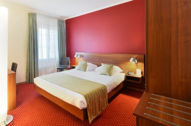 Hotel International & Terminus(.)