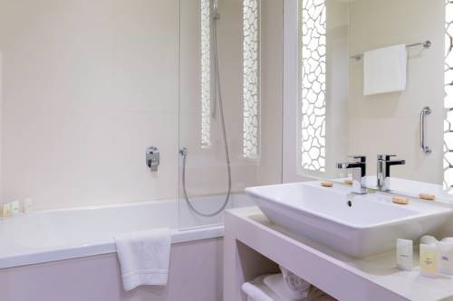 Hotel N'vy Manotel