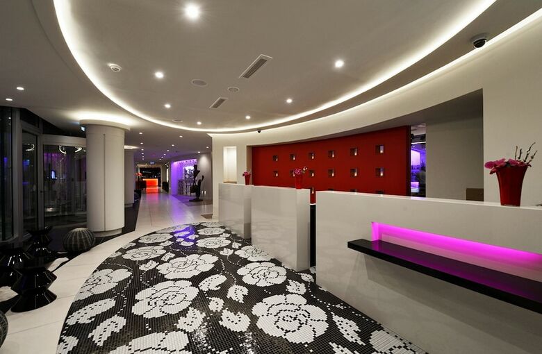Hotel N'vy Manotel