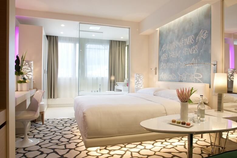 Hotel N'vy Manotel
