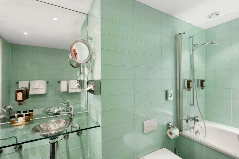 Hotel Ramada Encore By Wyndham Geneva
