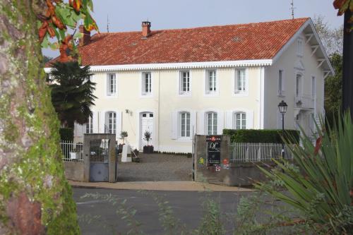 Bed & Breakfast Maison D'h�tes Lassaubatju