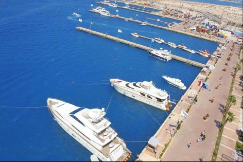Sea View Apartment In Porto Marina