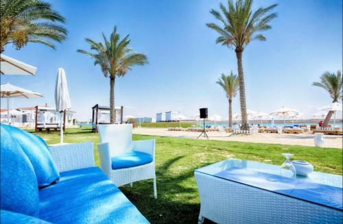 Sea View Apartment In Porto Marina