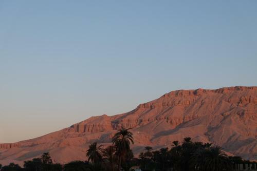 New Luxury Villa, Best Mountain Views! Near Temples