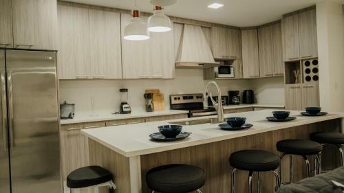 Apartamento Modern 3 Bedroom Condo With Pool 3 Min From Beach