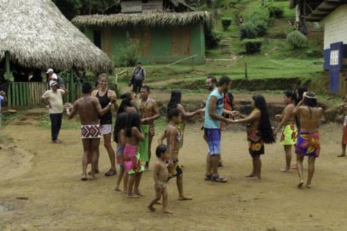 Casa Cerca de Comunidad Indigena Y Canal de Panam�