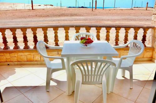 Comfortable And Spacious Apartment With Ocean Views Of Cabral Beach