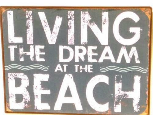 Bright Apartment Second Beach Line